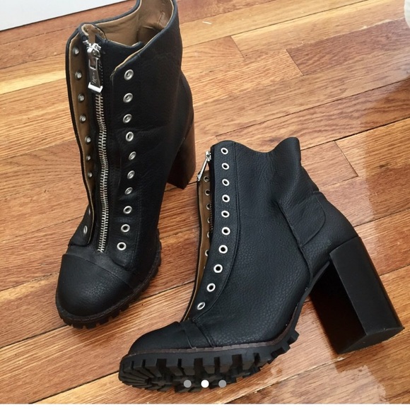 ISO SIMILAR BOOTS (FAUX LEATHER) - Picture 3 of 4